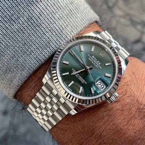 rolex green vs green